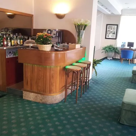 拉坎佩尼娜酒店 3* 热那亚